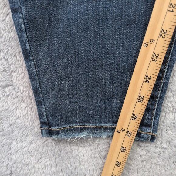 Lane Bryant Jegging Size 28 Wash High-Rise Flex Magic Waistband Distressed NWT - Picture 10 of 16